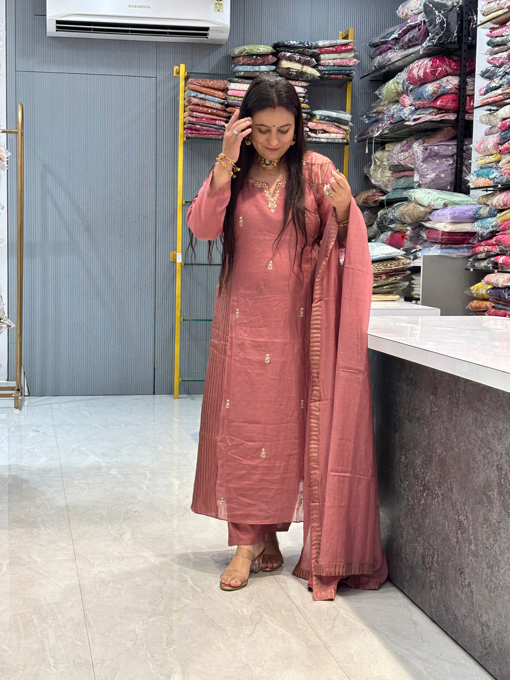 Mulchanderi Suit